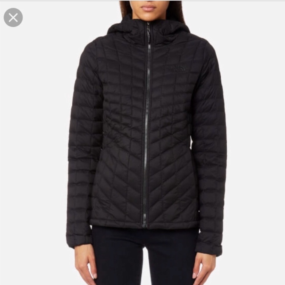 BRAND NEW WOMENS NORTH FACE THERMOBALL HOODIE! OBO